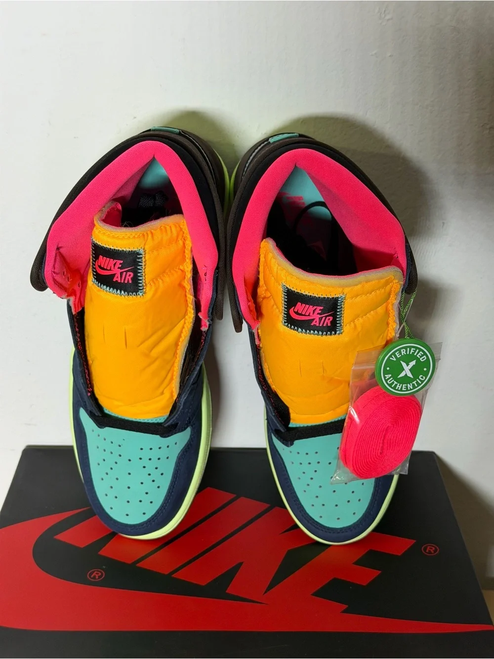 Nike Air Jordan 1 Retro High Tokyo Bio Hack Sneakers 555088-201 Size 10.5 DS